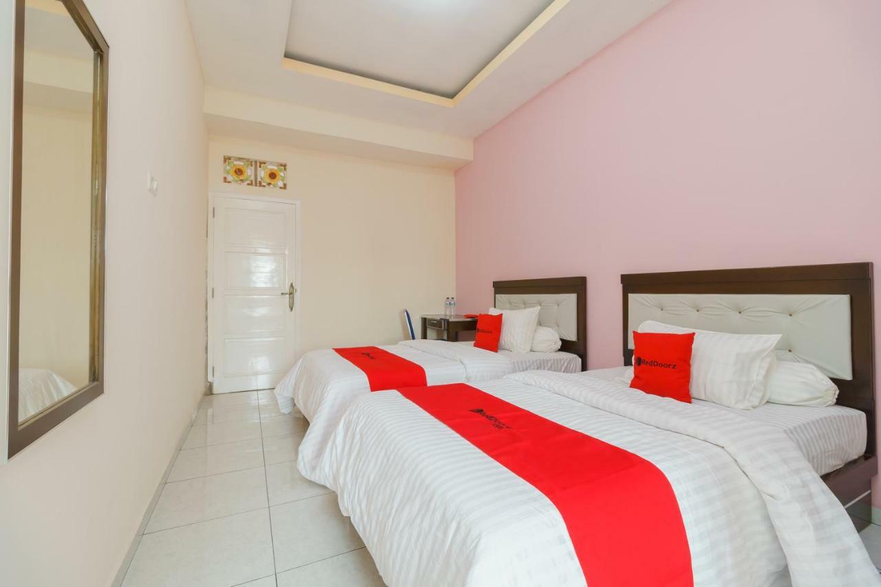 Reddoorz Syariah Near Simpang Sekip Palembang Palimbão Exterior foto